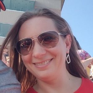 Meet your Posher, Julie